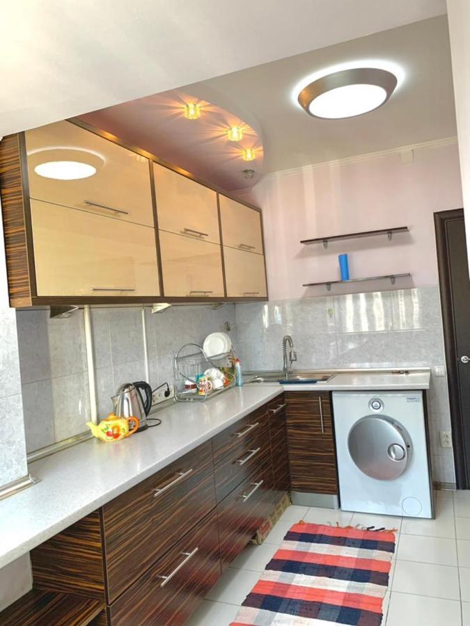 Apartment In Street Kievskaya 49 Bisjkek Buitenkant foto