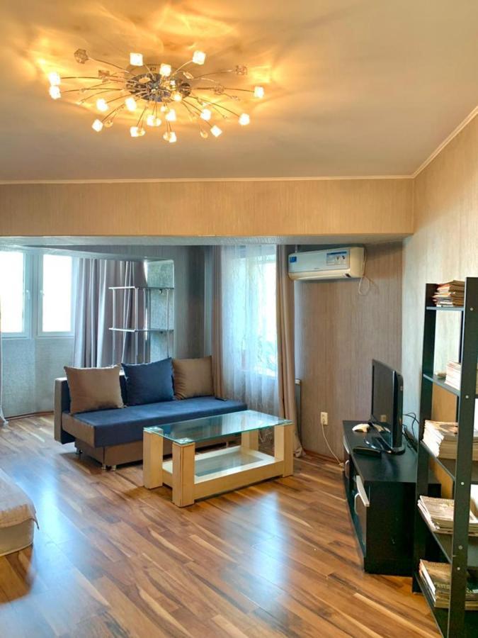 Apartment In Street Kievskaya 49 Bisjkek Buitenkant foto